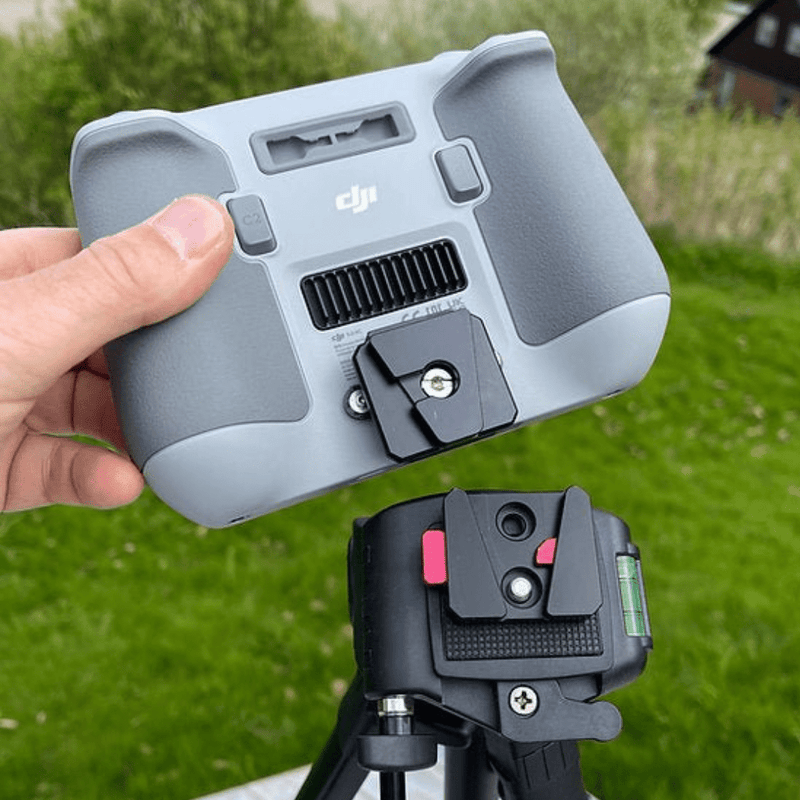 LifThor Tripod Mount for
DJI RC and DJI RC2